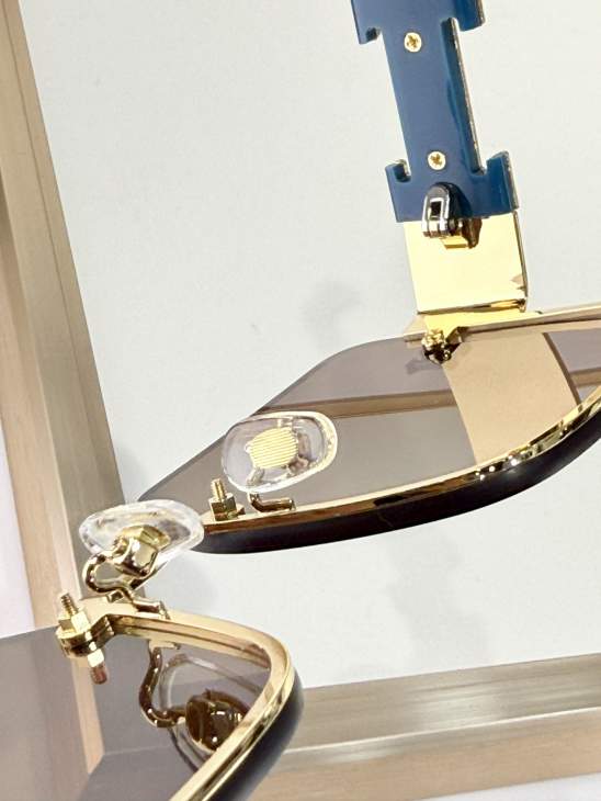 Picture of Hermes Sunglasses _SKUfw70119392fw